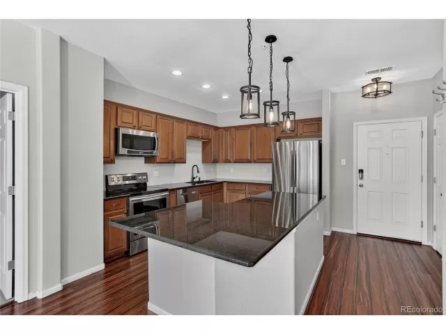 MLS: 6467910 Condo For Sale