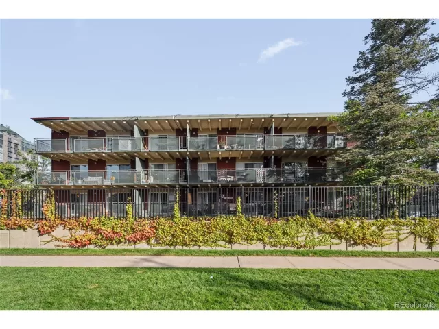 MLS: 6476404 Condo For Sale