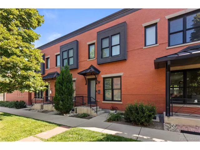 MLS: 6478776 Condo For Sale