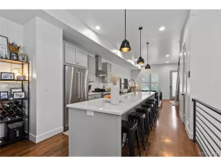 Photo #2: 6478776 Listing