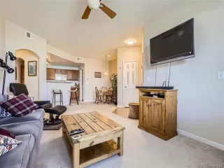 Photo #5: 6483600 Listing