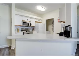 Photo #6: 6484397 Listing