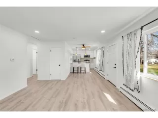 Photo #4: 6489594 Listing