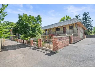 Photo #4: 6491552 Listing 