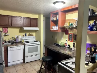Photo #6: 6495845 Listing