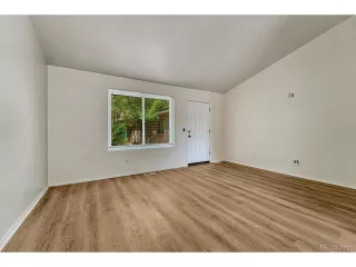 Photo #5: 6507226 Listing