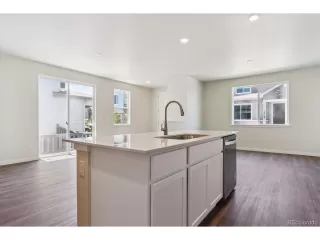 Photo #3: 6510955 Listing