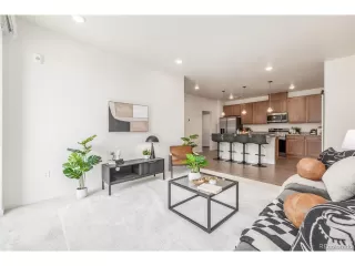 Photo #2: 6511058 Listing 