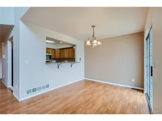 Photo #5: 6512418 Listing