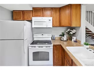 Photo #5: 6513914 Listing