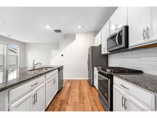 Photo #6: 6519722 Listing 