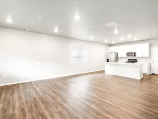 Photo #3: 6520229 Listing