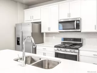 Photo #5: 6520229 Listing