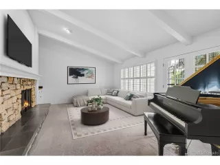 Photo #5: 6521318 Listing