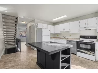 Photo #5: 6524003 Listing