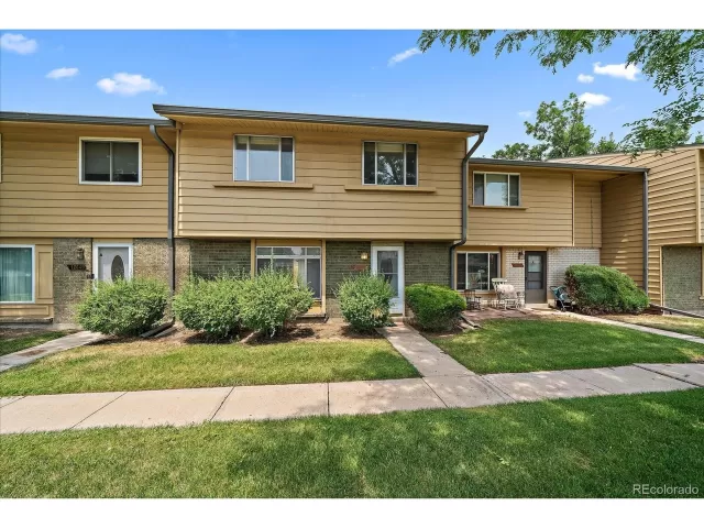 MLS: 6527790 Condo For Sale