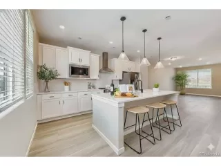 Photo #2: 6531615 Listing 