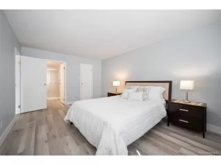 Photo #3: 6540515 Listing