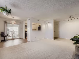 Photo #6: 6541823 Listing