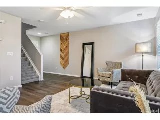 Photo #4: 6543965 Listing