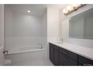 Photo #2: 6546017 Listing 