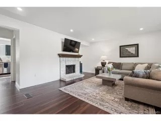 Photo #5: 6546531 Listing