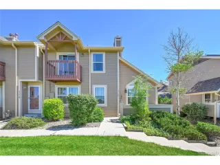 More Details about MLS # 6551136 : 4146 S MOBILE CIR A AURORA CO 80013