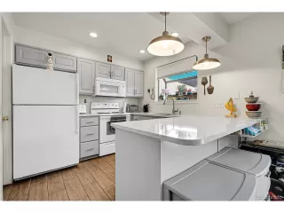 Photo #5: 6551136 Listing