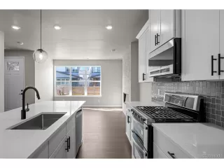Photo #5: 6564303 Listing