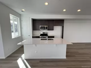 Photo #3: 6566433 Listing