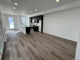 Photo #5: 6566433 Listing