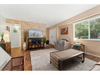 Photo #2: 6577908 Listing