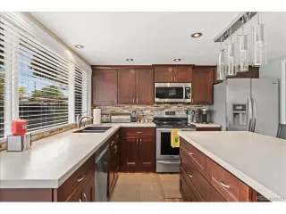 Photo #3: 6577908 Listing