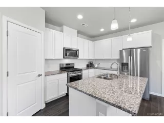 Photo #6: 6579878 Listing