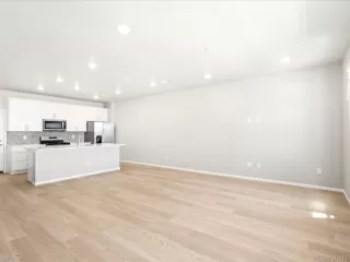 Photo #5: 6581114 Listing 