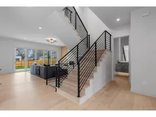 Photo #5: 6581269 Listing