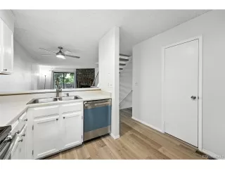 Photo #5: 6590456 Listing