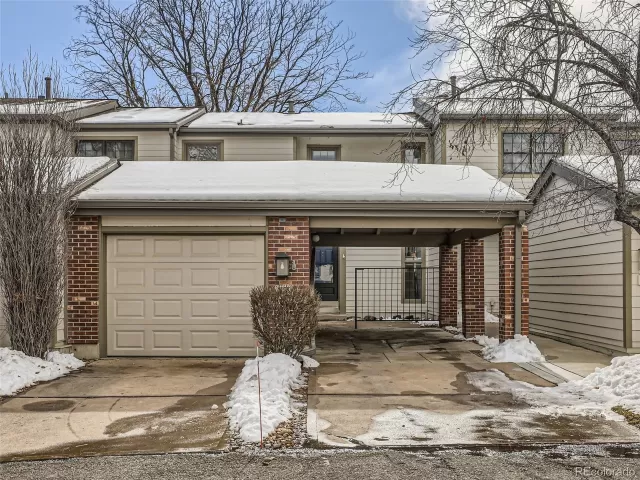 MLS: 6596984 Condo For Sale