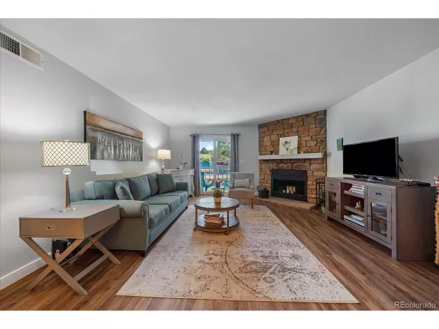 MLS: 6602476 Condo For Sale