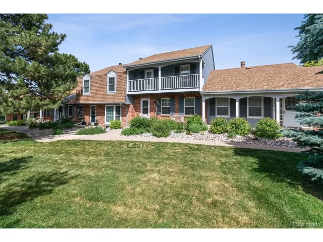 MLS: 6604335 Condo For Sale