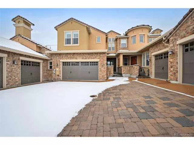 MLS: 6608304 Condo For Sale