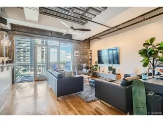 Photo #5: 6608319 Listing 