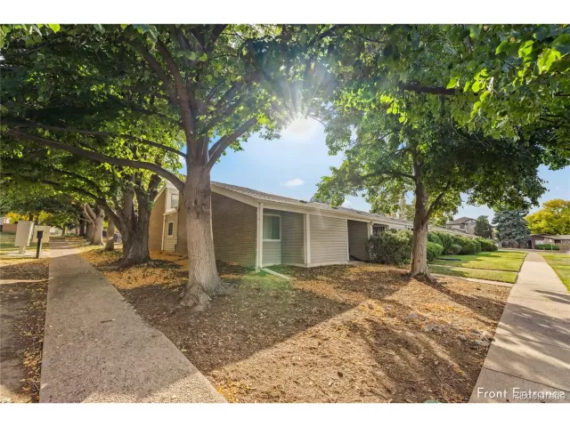 MLS: 6610562 Condo For Sale