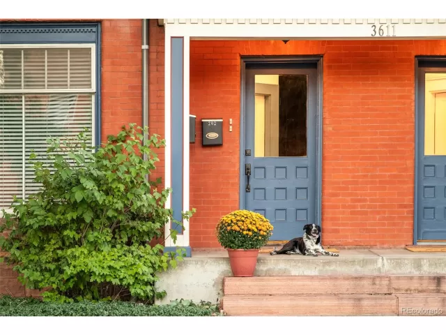 MLS: 6615250 Condo For Sale