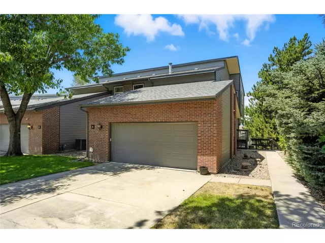 MLS: 6622505 Condo For Sale