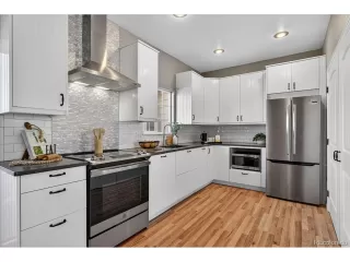 Photo #6: 6625443 Listing