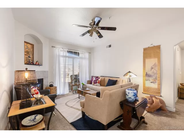 MLS: 6628078 Condo For Sale