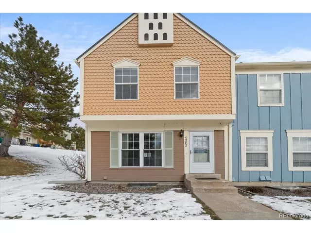 MLS: 6629945 Condo For Sale