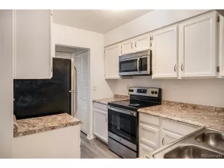 Photo #3: 6633191 Listing