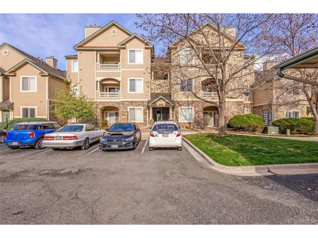 MLS: 6633475 Condo For Sale